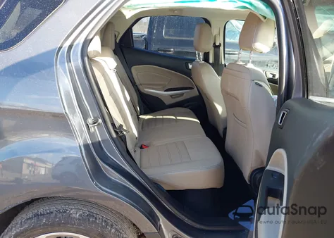 2018 Ford Ecosport Titanium z USA, uszkodzony, nr VIN MAJ6P1WL7JC190012